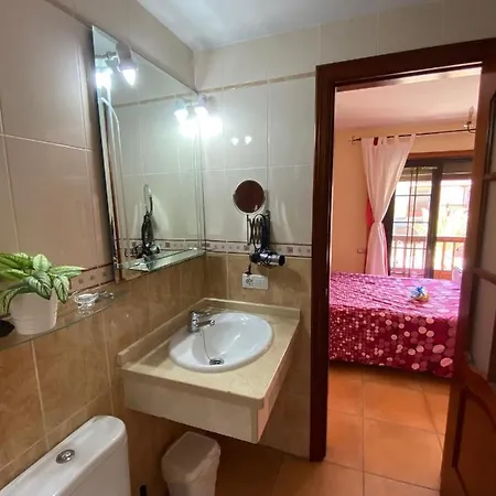 Bedroom Medanomar 2 Rum i privatbostad