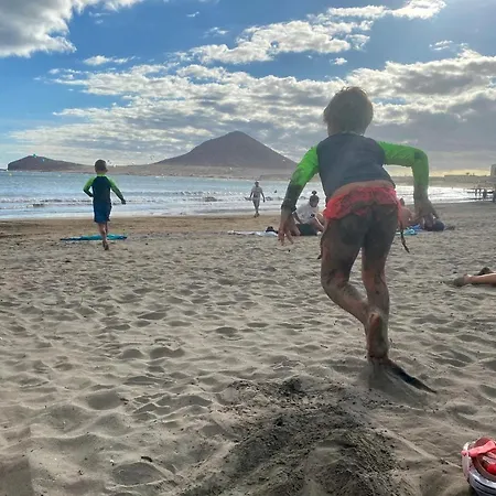 Bedroom Medanomar 2 Rum i privatbostad