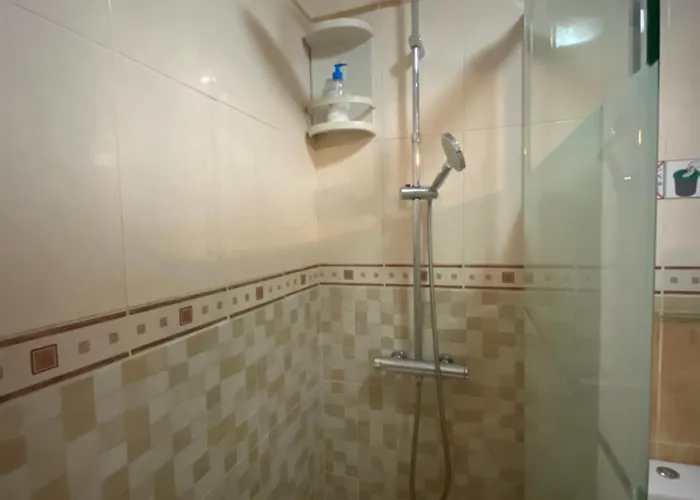 Bedroom Medanomar 2 בית אירוח