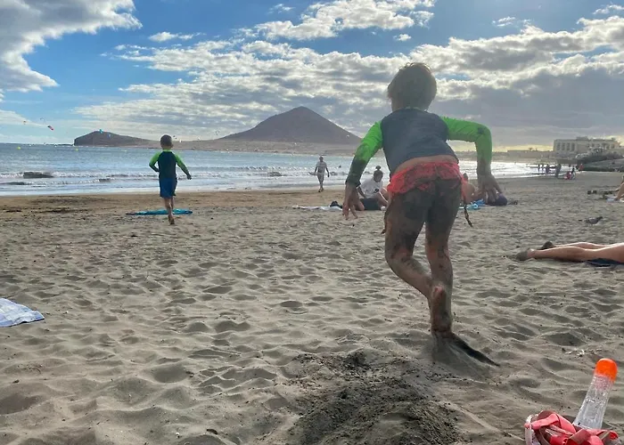 Bedroom Medanomar 2 Pansiyon